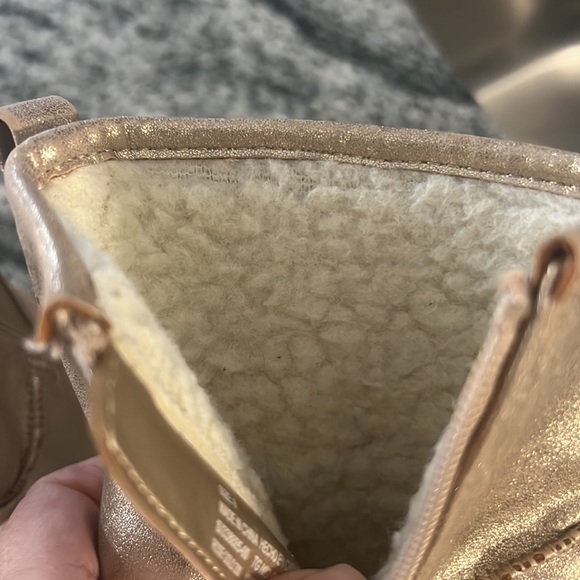 NEW GAP BOOTS Sz 6 gold.  Super cute! - Picture 4 of 7